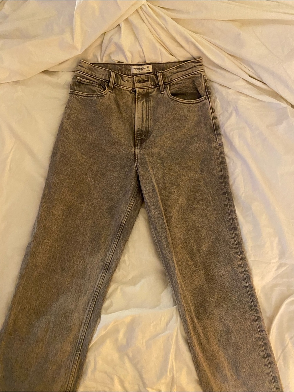 Abercrombie & Fitch High Rise Straight Jeans - Faded Gray